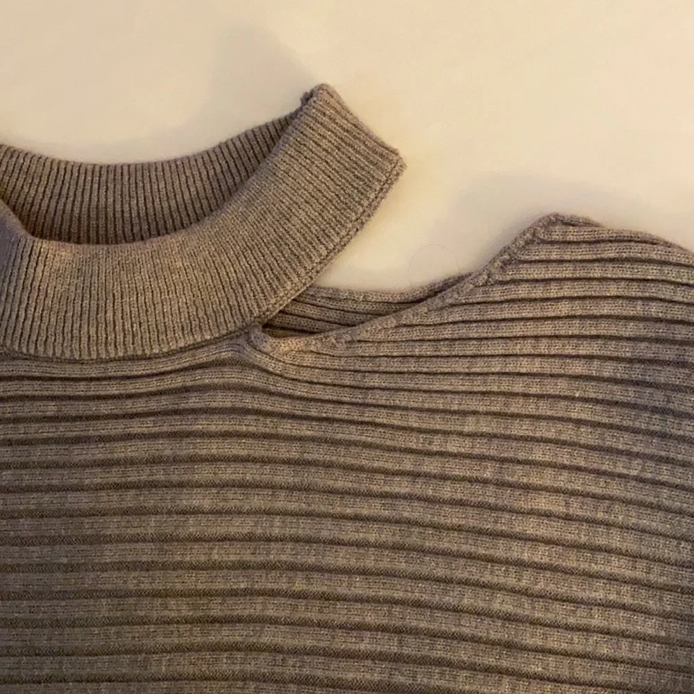 Women’s Halter Neck Cold Shoulder Grey Ribbed Sweater